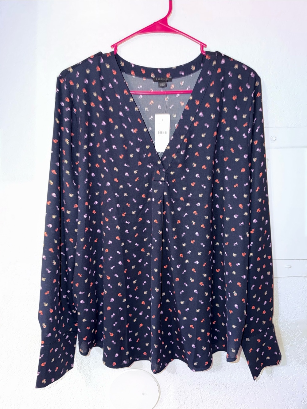 Ann Taylor Navy Floral V-Neck Long Sleeve Blouse